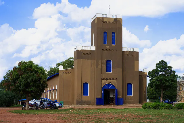 The mud brick cathedral at Navrongo